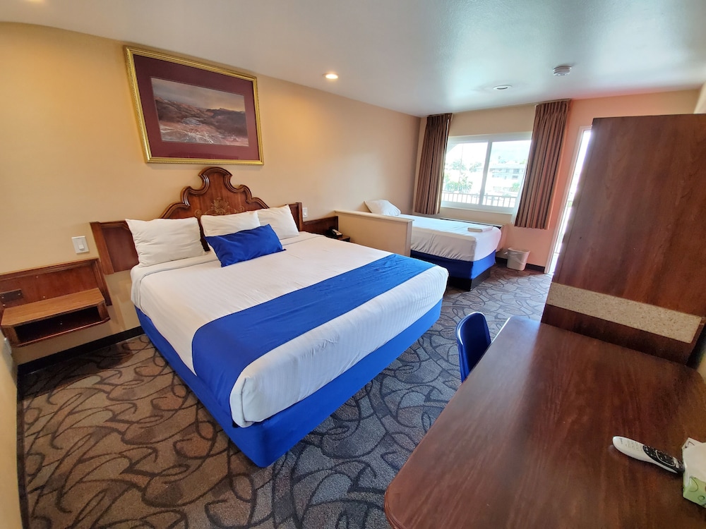 Colony Inn - photo 17