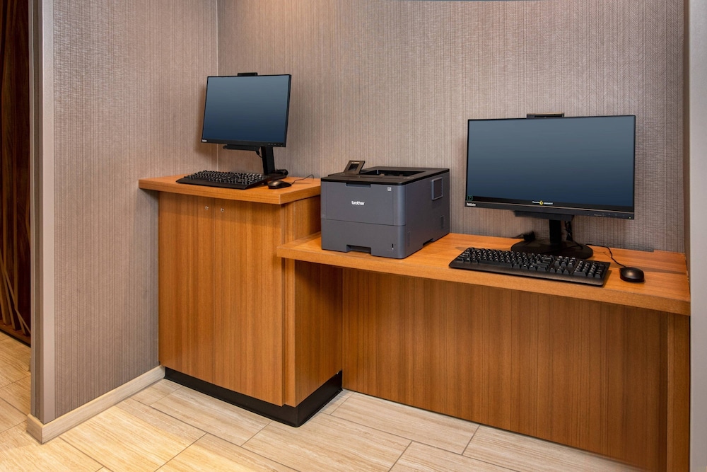 SpringHill Suites by Marriott Frederick - photo 23