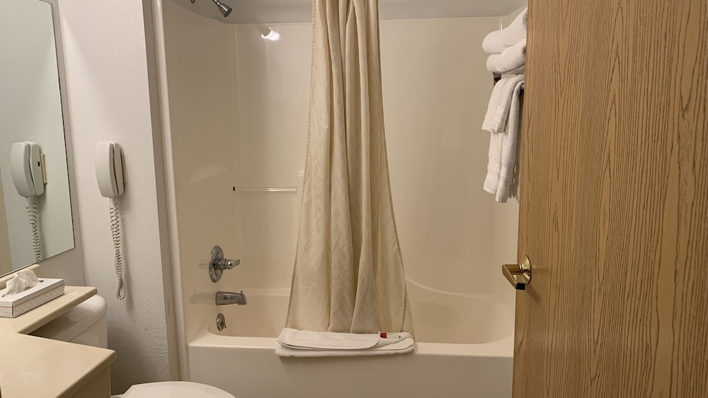 Fairbridge Inn & Suites Miles City - photo 51