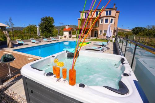 Villa Maris — 4-Star Luxury Hotel in Dugopolje, Croatia