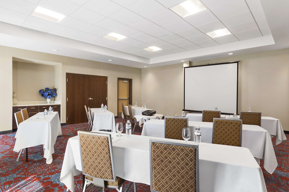 Hampton Inn Penn Yan - photo 54