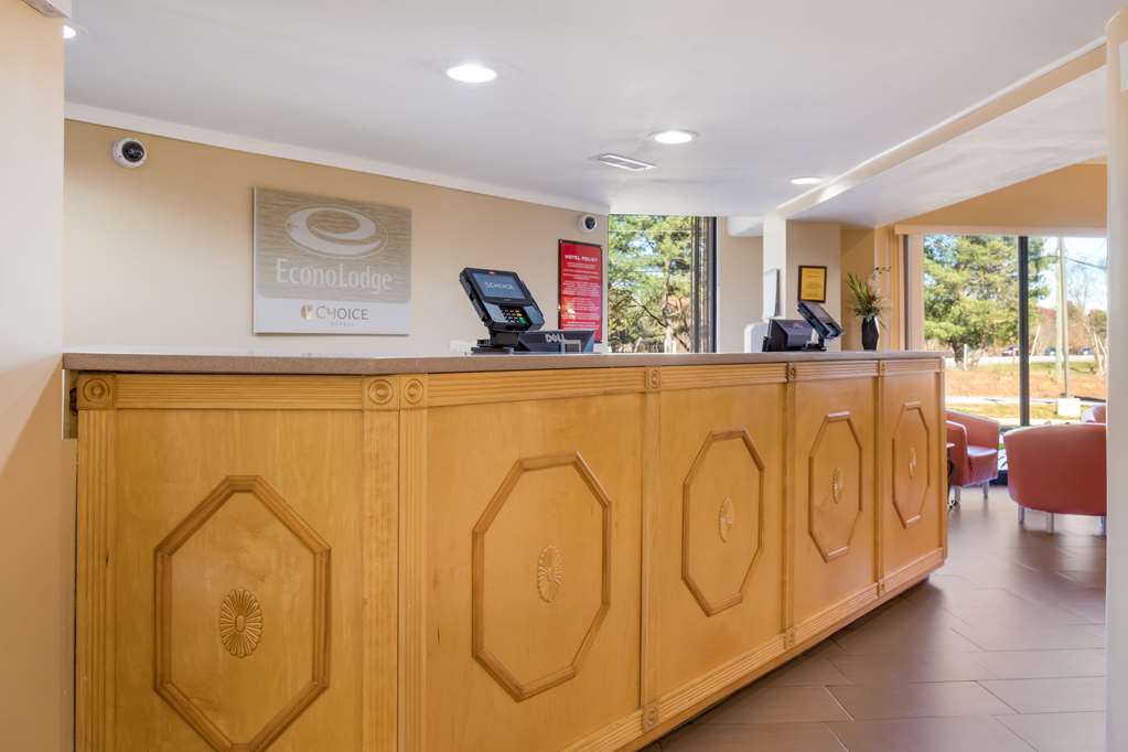 Econo Lodge Hendersonville — hotel in Hendersonville