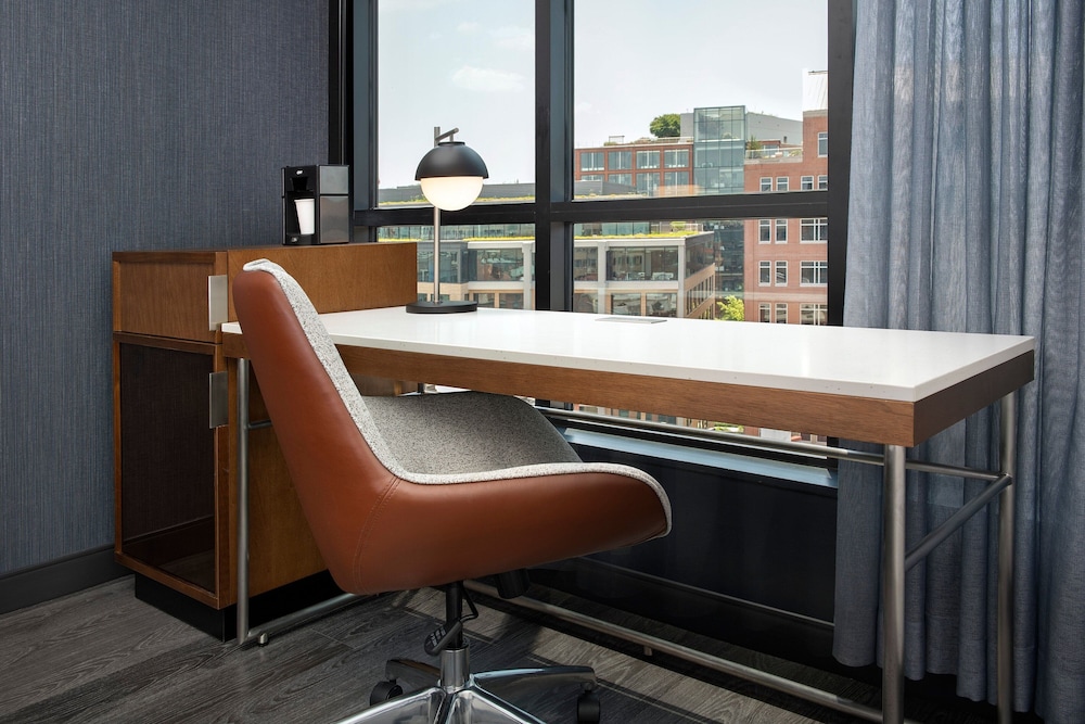Courtyard by Marriott Washington DC Dupont Circle - photo 15