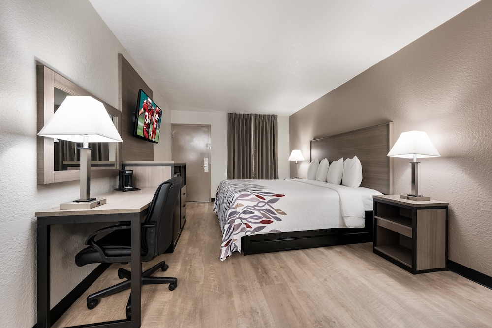 Red Roof Inn Birmingham South - photo 12