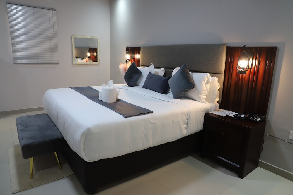 Dikukama Executive Hotel — Tshabong — photo 4
