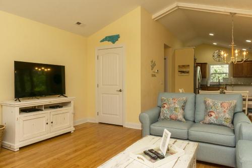 Whale Hello There by Oak Island Accommodations - photo 36