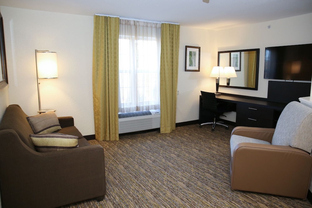Candlewood Suites Portland Scarborough by IHG - photo 17