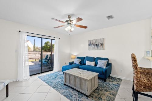 Beach Please Townhome Sleeps 4 Free Activities Included — Fort Walton Beach