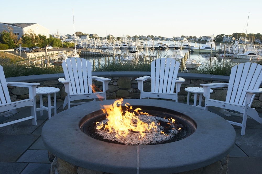 Anchor In Distinctive Waterfront Lodging - photo 37