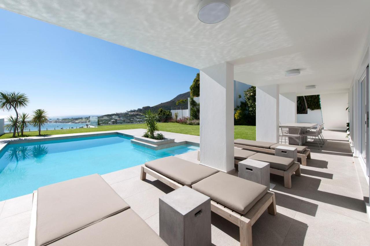 Sandpiper House: Stunning Ocean Views Heated Pool & Large Garden — 4-Star Luxury Hotel in Cape Town, South Africa