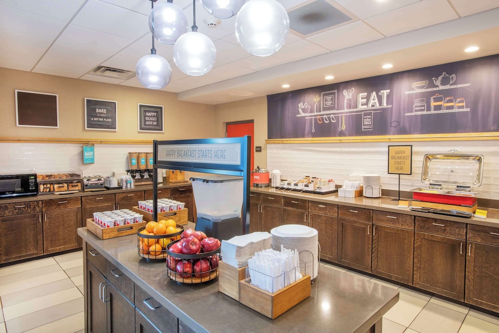 Hampton Inn & Suites Cincinnati Kenwood - photo 43