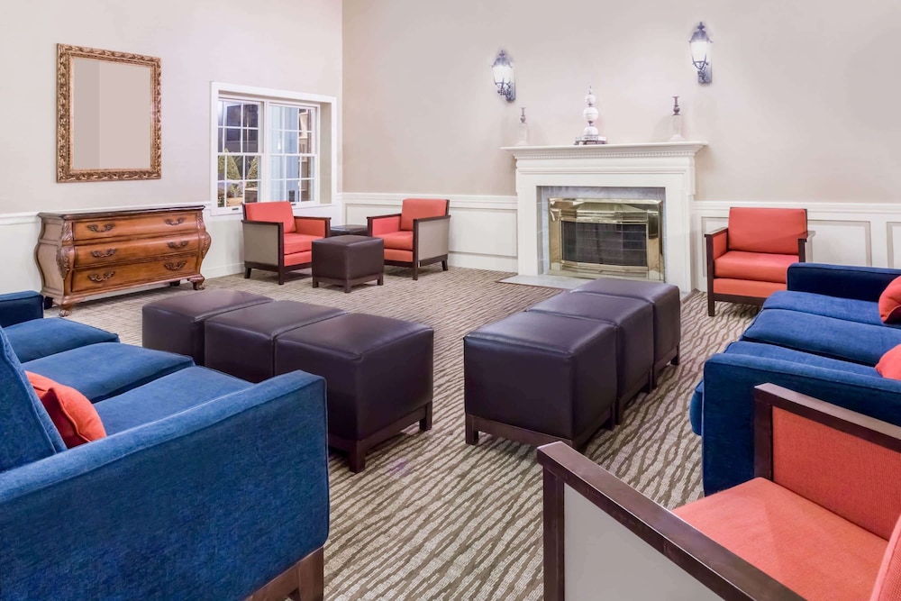 Days Inn by Wyndham Williamsburg Historic Area - photo 2