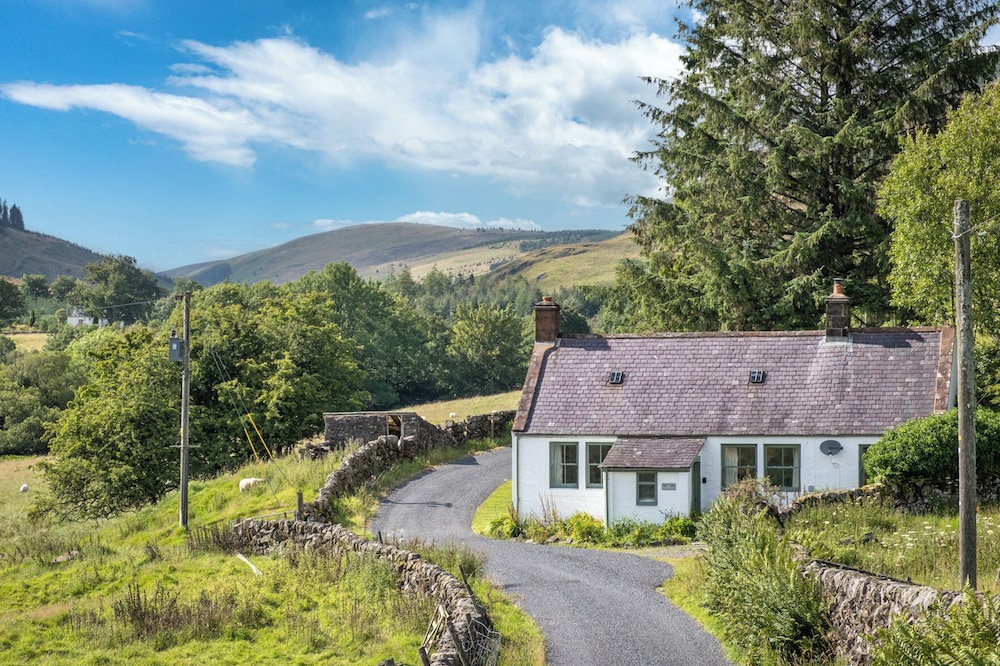 High Auchenbrack - carbon neutral hotel in Thornhill