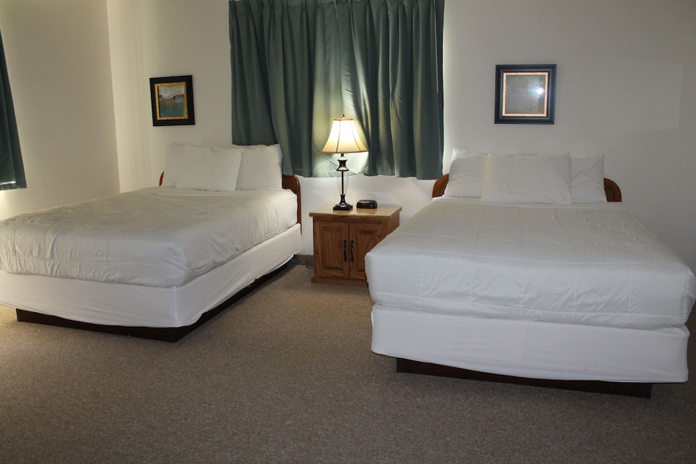 American Host Inn - photo 10