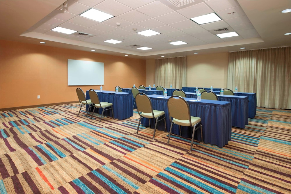Fairfield Inn & Suites by Marriott El Centro - photo 28