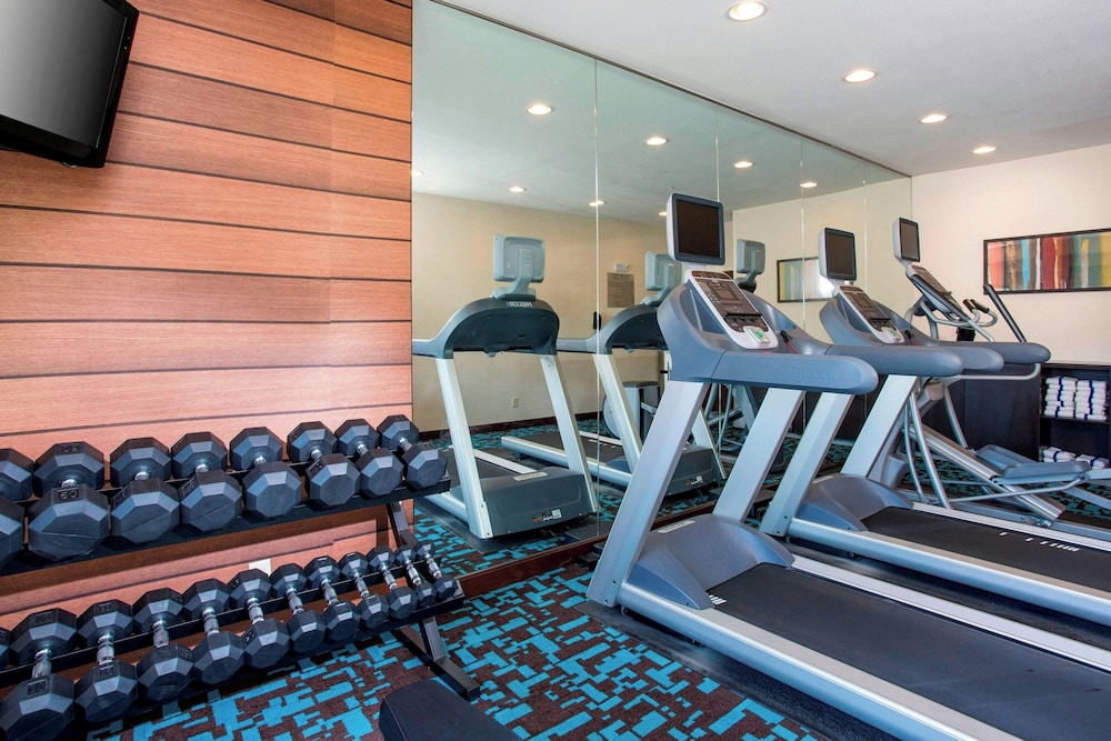 Fairfield Inn & Suites Peru - photo 14