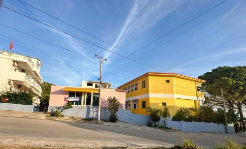 Hotel Nino Dhermi - last minute hotel in Himare