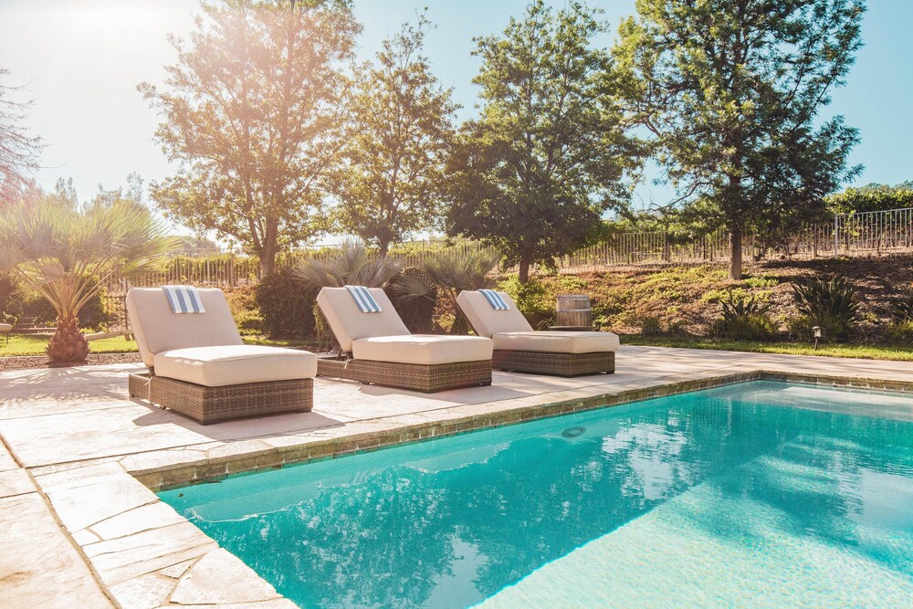 La Barrique by AvantStay Sleeps 22 14 Acre Estate Secluded in Wine Country - photo 8