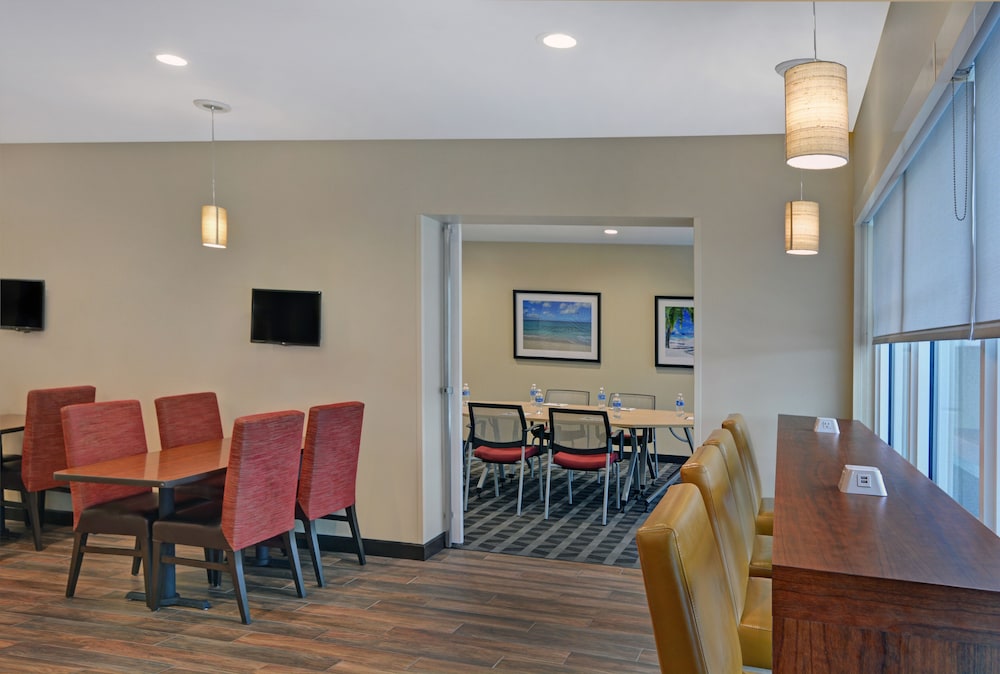 TownePlace Suites by Marriott Sarasota Bradenton West - photo 4