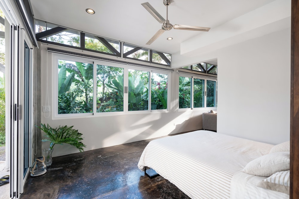 Casa Maracuya — 4-Star Luxury Hotel in Orotina, Costa Rica