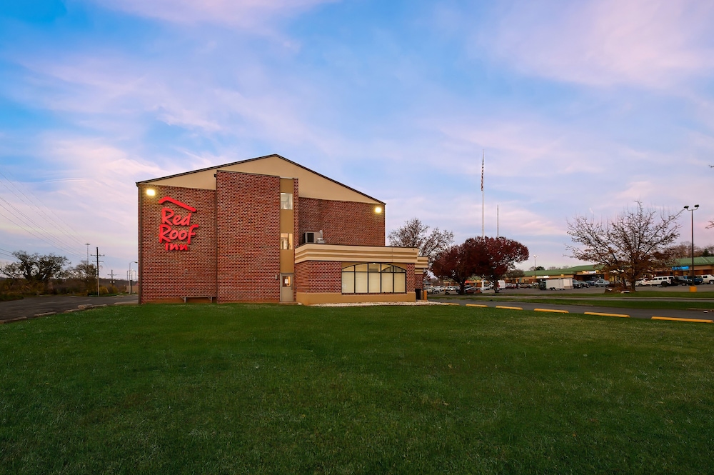 Red Roof Inn Martinsburg - featured photo