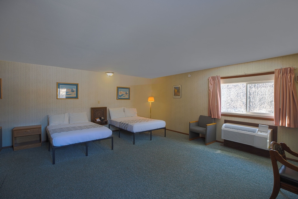 Love Hotels Tomahawk by OYO at Lake Mohawksin WI - photo 11