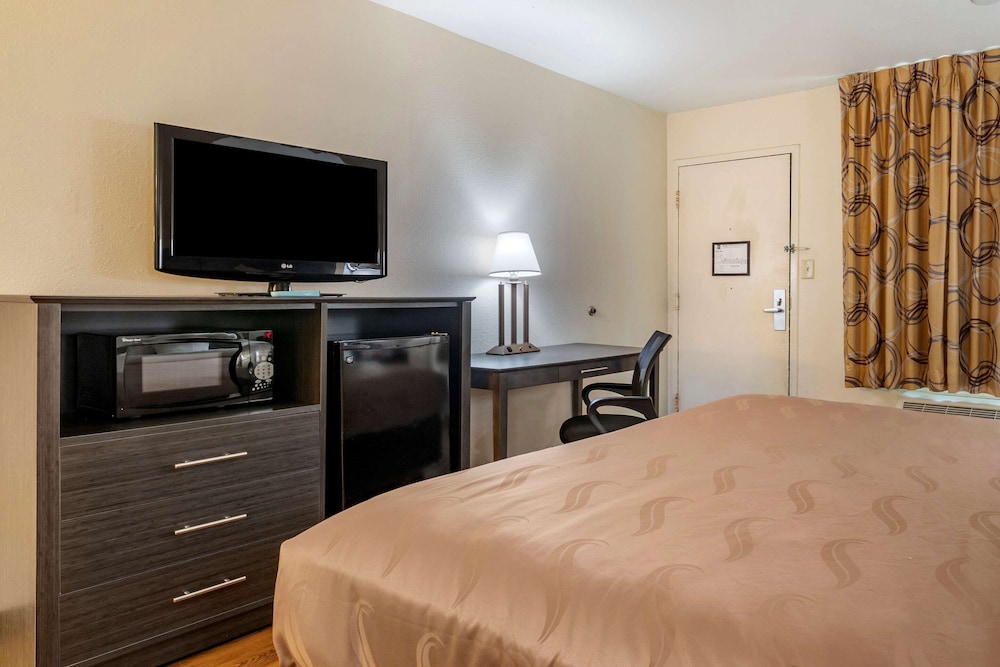 Quality Inn At Town Center - photo 8