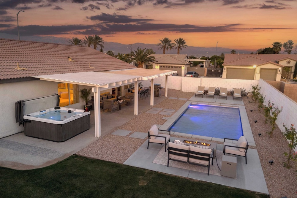 Montego by Avantstay Private Yard w Pool & Hot Tub in Indio, United States