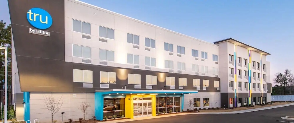Tru by Hilton Fayetteville Fort Liberty - photo 29