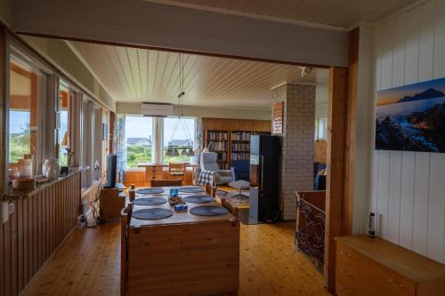 Nordbo unik plass med utsikt over Rambergstranda — Ramberg — photo 4