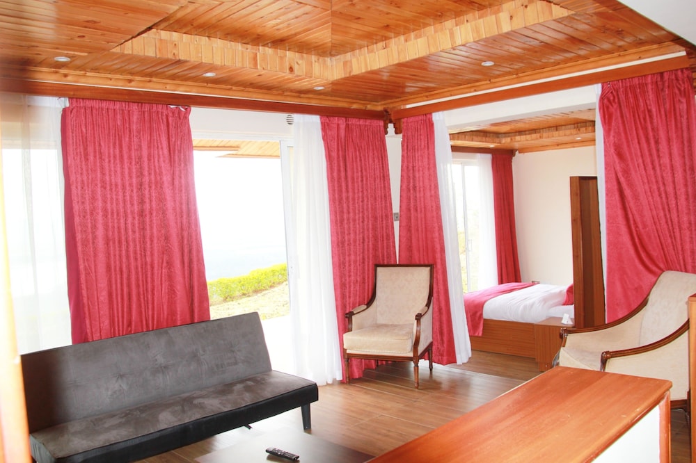 Lake Elementaita Mountain Lodge — 5-Star Luxury Hotel in Nakuru, Kenya