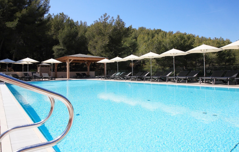 Hapimag Resort La Madrague — hotel in Saint-Cyr-Sur-Mer