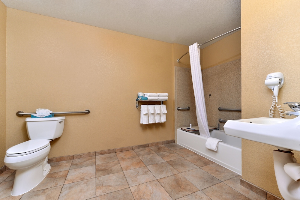 Candlewood Suites Turlock by IHG - photo 39