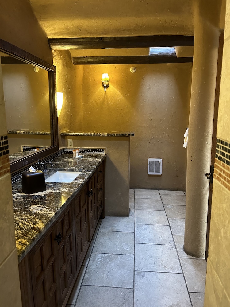 The Inn at Vanessie - photo 55