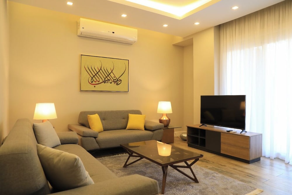 Maison 7 New Cairo — 4-Star Luxury Hotel in Cairo, Egypt