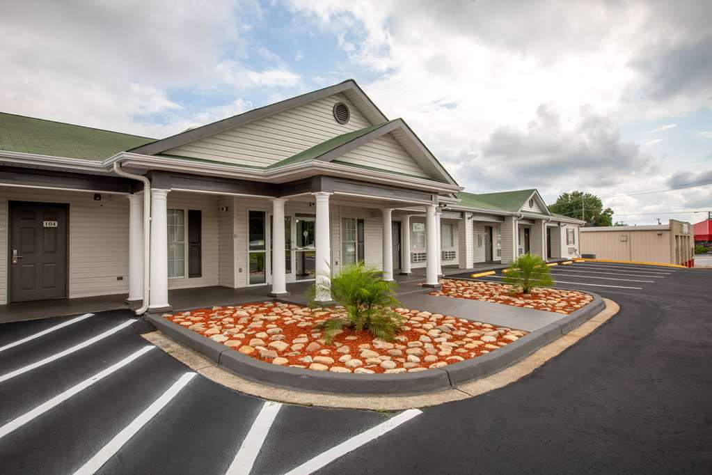Suburban Extended Stay Hotel — hotel in Spartanburg