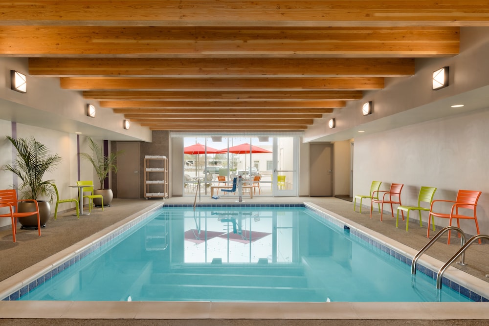 Home2 Suites by Hilton Cleveland Beachwood - photo 19
