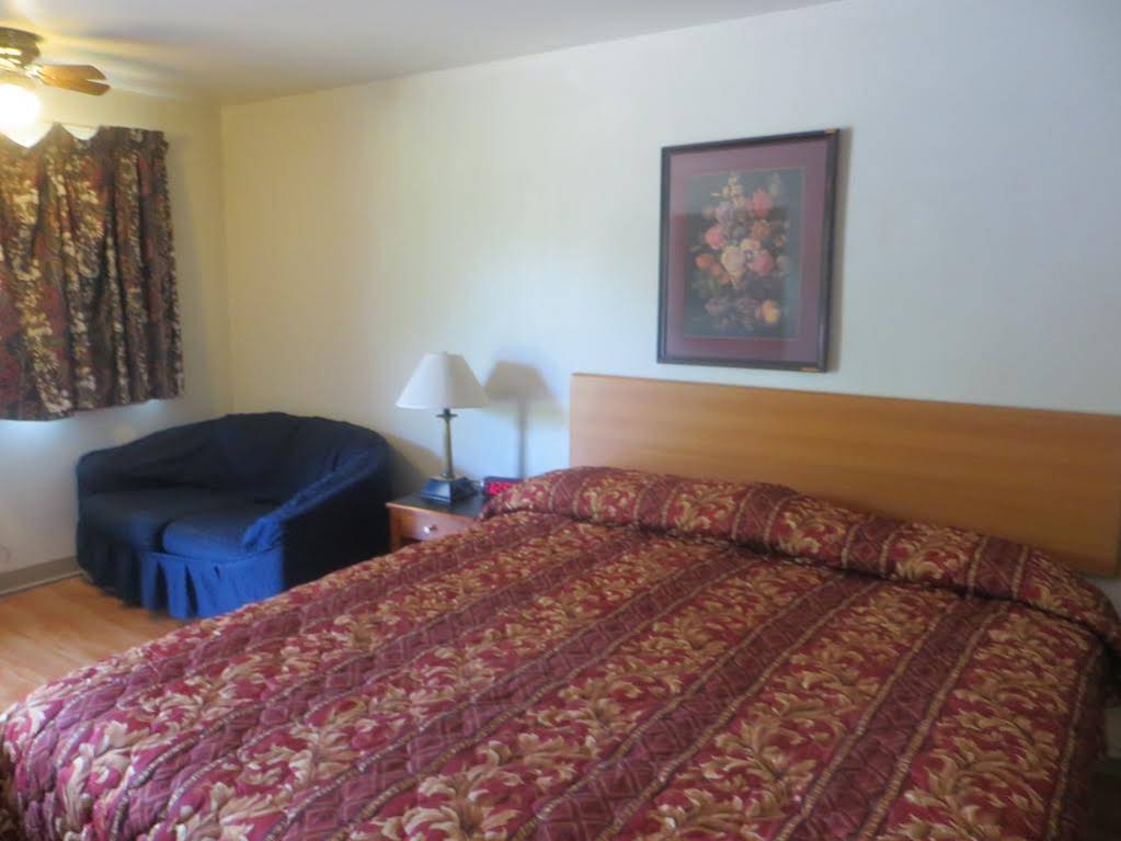 Park Ridge Inn - photo 8