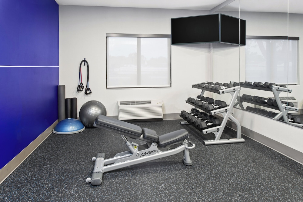 Holiday Inn Express Cleveland Airport Brookpark by IHG - photo 36