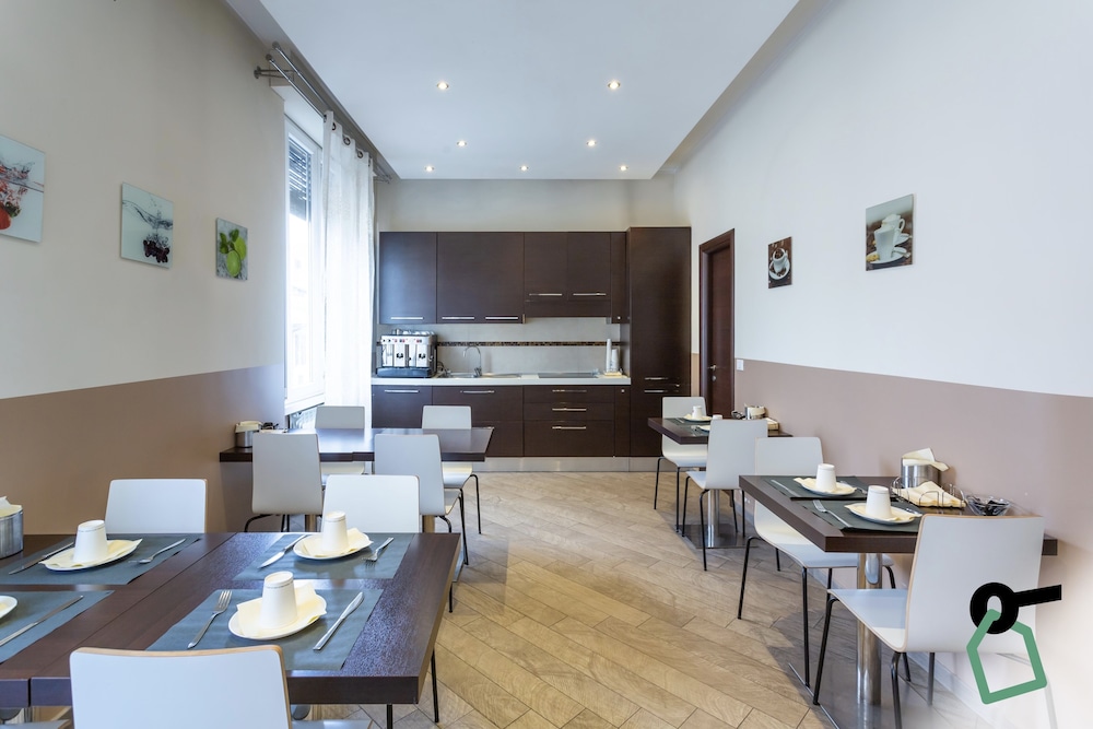 Trevi Imperial Suite 1 — 4-Star Luxury Hotel in Rome, Italy