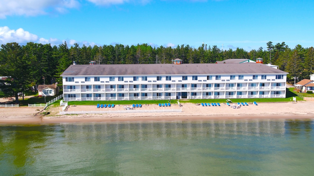 Bridge Vista Beach Hotel & Convention Center - photo 26