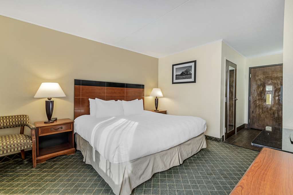 Best Western Plus Augusta Civic Center Inn - photo 32