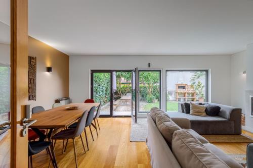 Casa das Fontes House of Wells — 4-Star Luxury Hotel in Parede, Portugal
