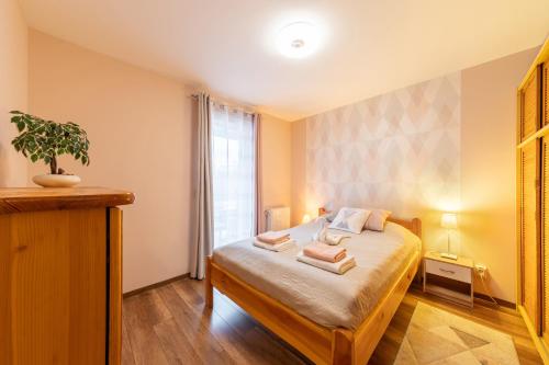 Center Budget Apartment Inside Free Parking Self Check In Free Streaming AC Balcony — 4-Star Luxury Hotel in Budapest, Hungary