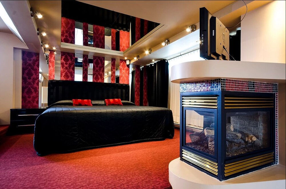 Hotel Royal Labarre in Longueuil, Canada