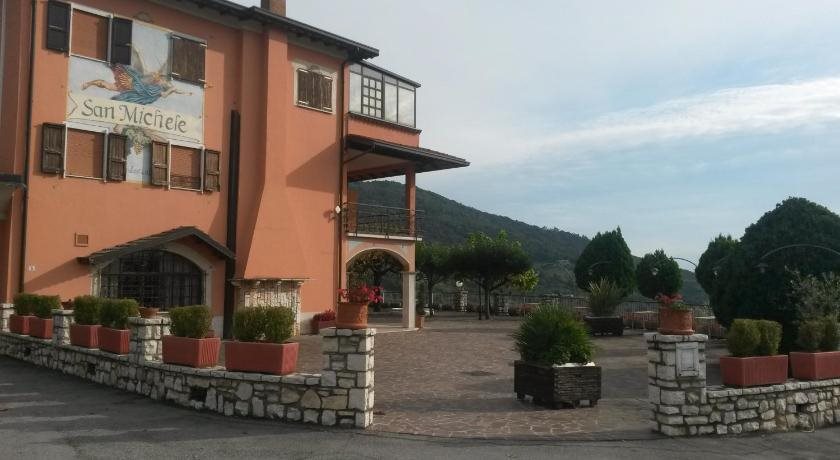 San Michele - carbon neutral hotel in Ome