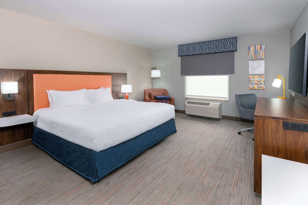 Hampton Inn & Suites Murfreesboro - photo 14