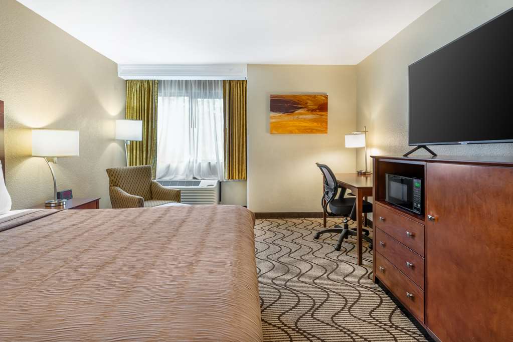 Best Western John Muir Inn - photo 32
