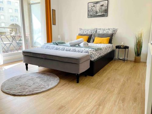 Spacieux Studio Au Pied de la Gare Cergy Le Haut in Cergy, France