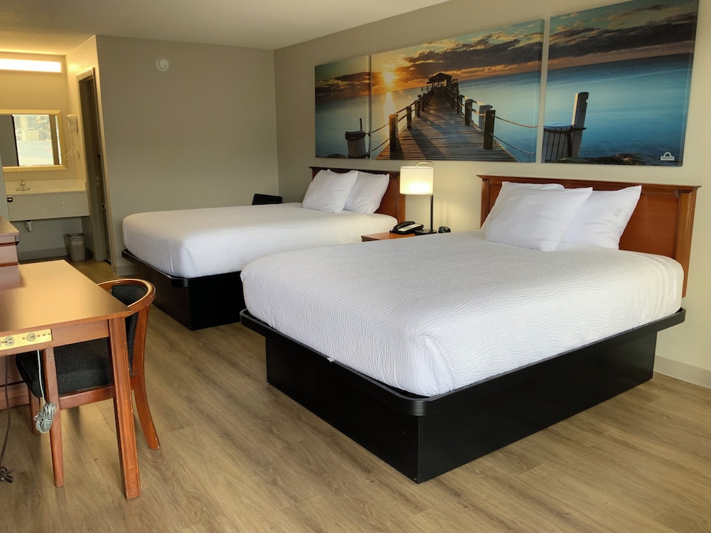 Days Inn by Wyndham Lake City I 10 - photo 10